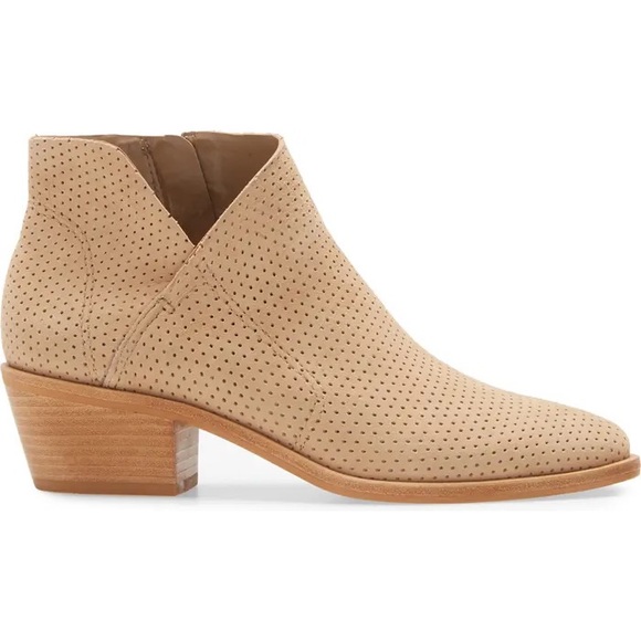 Vince Camuto Arendara Bootie Size 9 49 